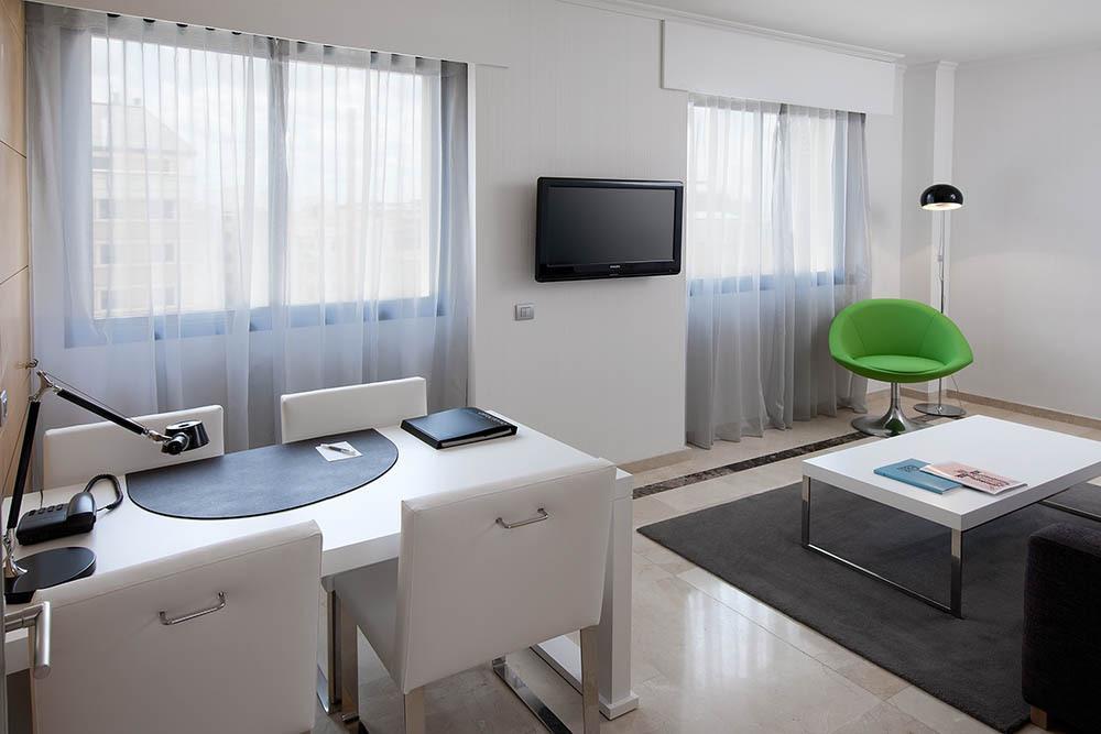 Hotel Nh Prisma 4*