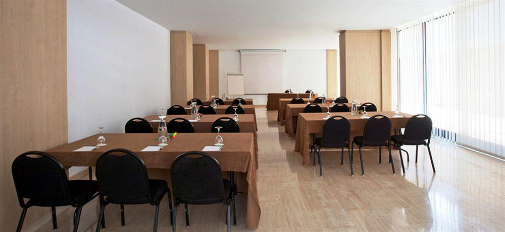 Nh Prisma Hotel